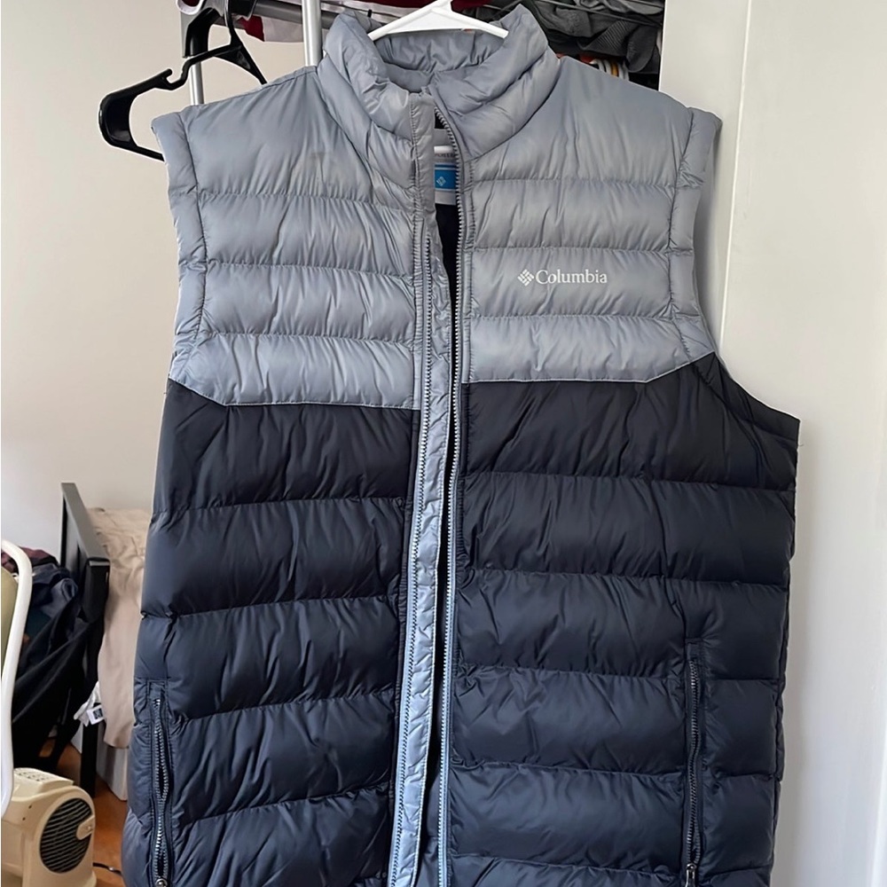 Columbia men’s two toned puffer vest